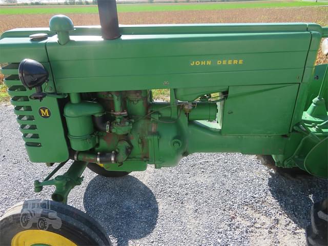 Image of John Deere M equipment image 4