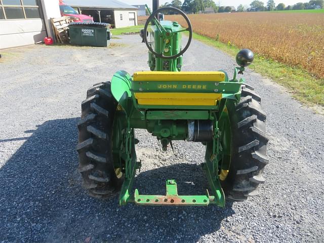 Image of John Deere M equipment image 3