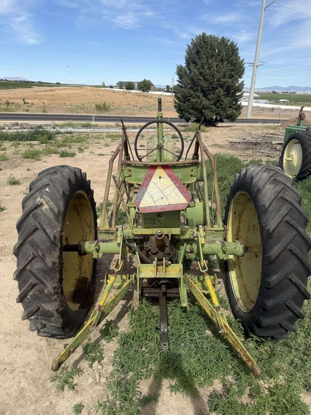 Image of John Deere B equipment image 4