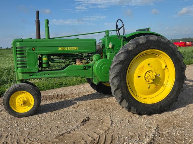 Image of John Deere B equipment image 2