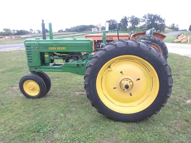Image of John Deere B equipment image 1