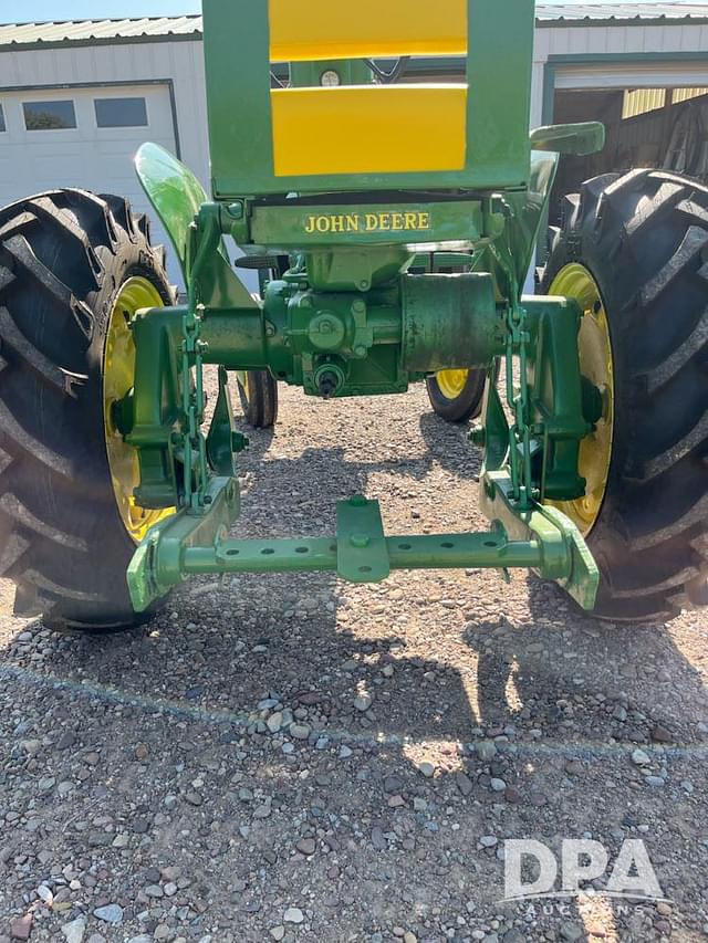 Image of John Deere M equipment image 4