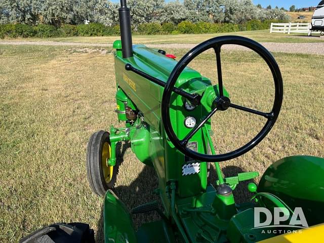 Image of John Deere M equipment image 3