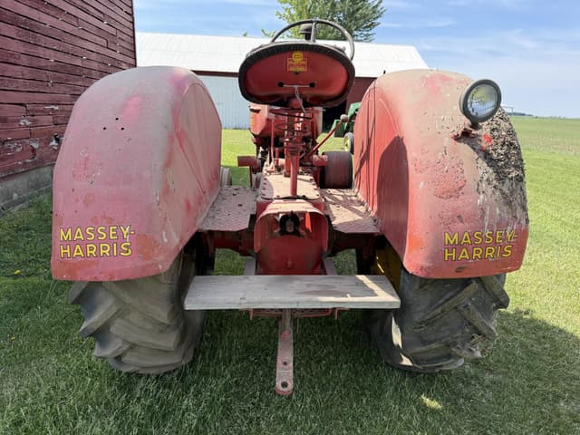 Image of Massey-Harris 44 equipment image 3