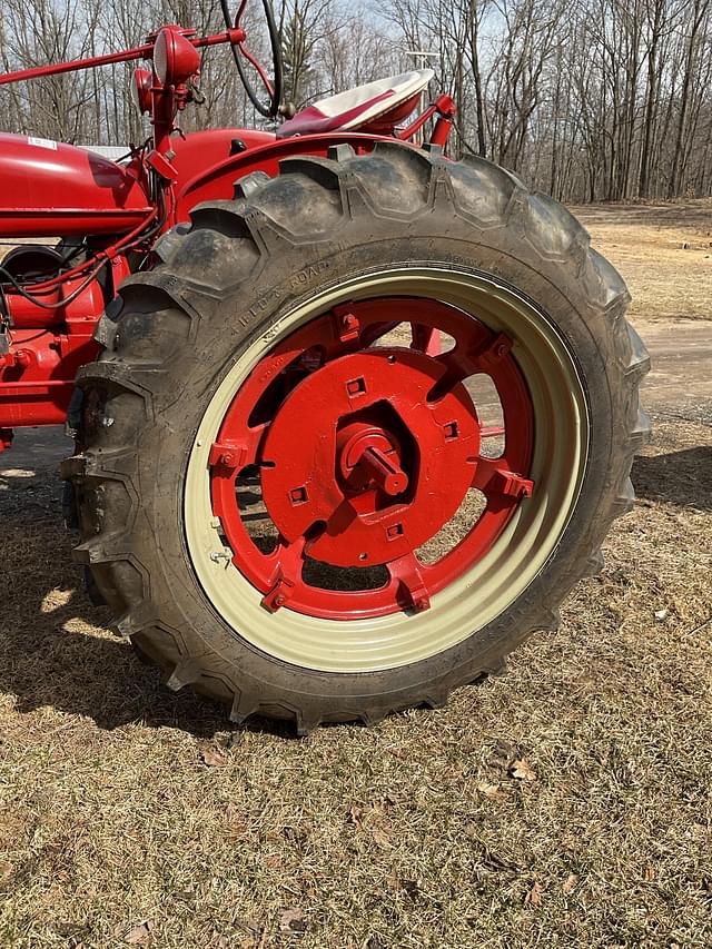 Image of Farmall H equipment image 4