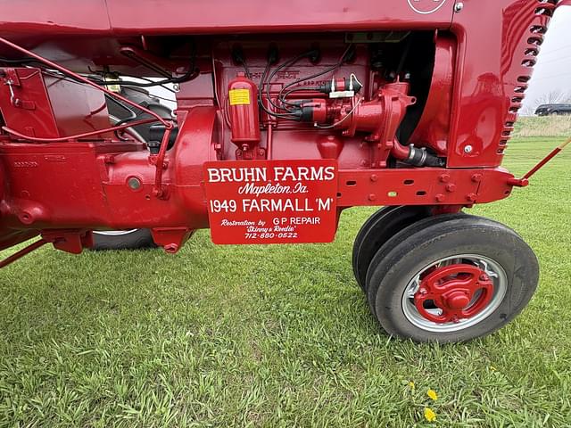 Image of Farmall M equipment image 1