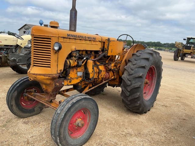 Image of Minneapolis-Moline UTS equipment image 1