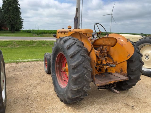 Image of Minneapolis-Moline UTS equipment image 2