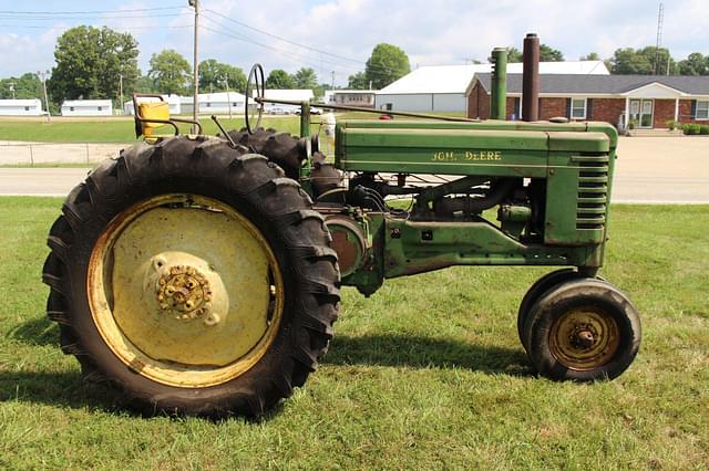 Image of John Deere A equipment image 1