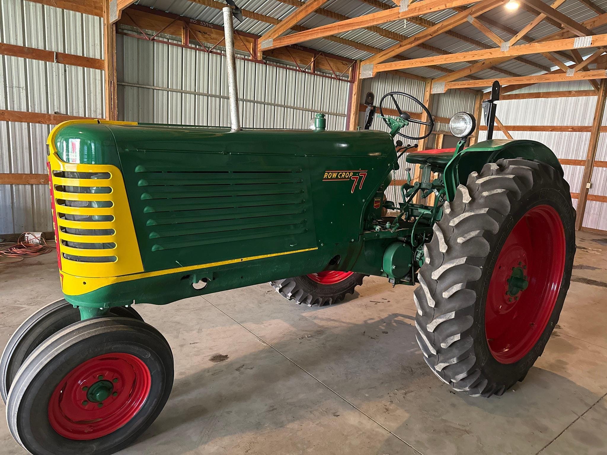 Main image Oliver 77