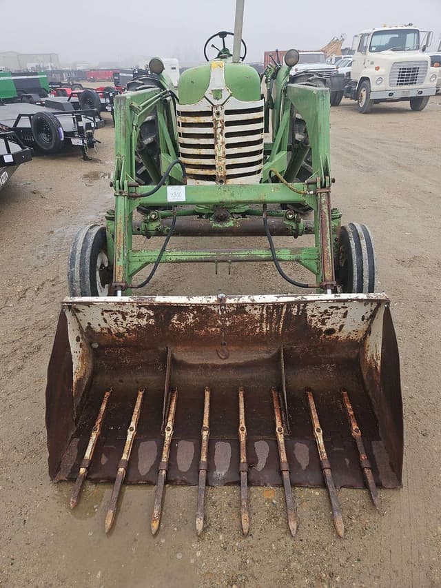 Image of Oliver 88 equipment image 3