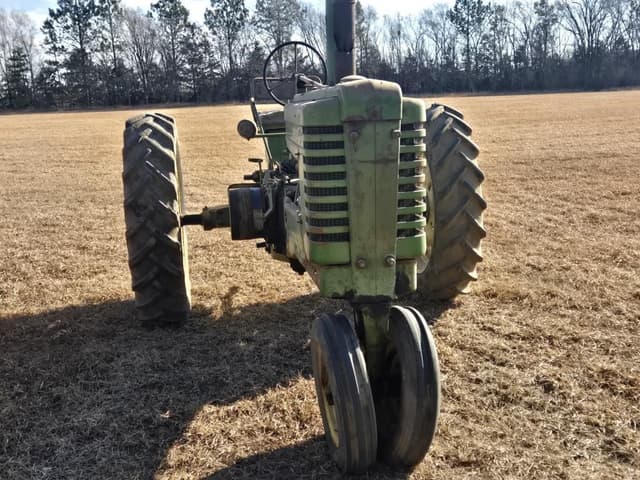 Image of John Deere A equipment image 2
