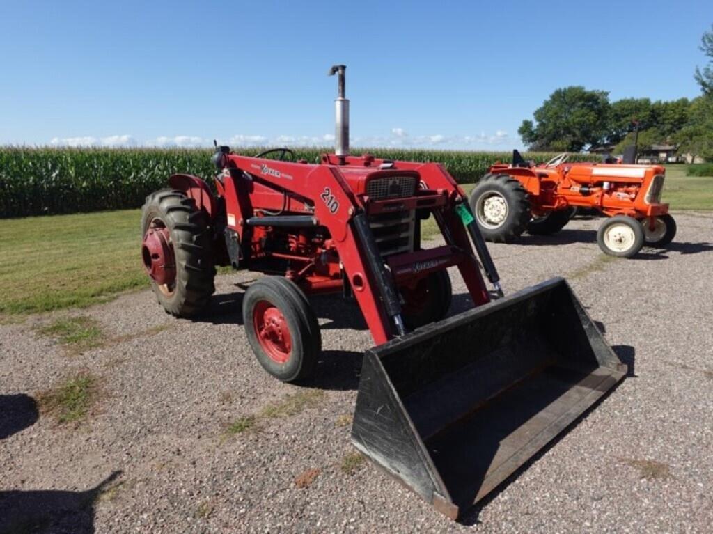 Image of International Harvester 340 Primary image
