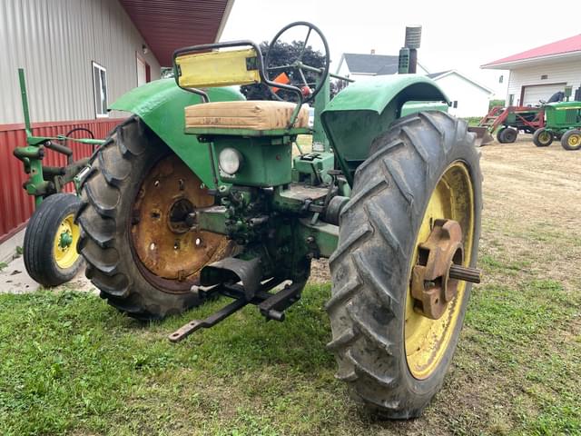 Image of John Deere B equipment image 2