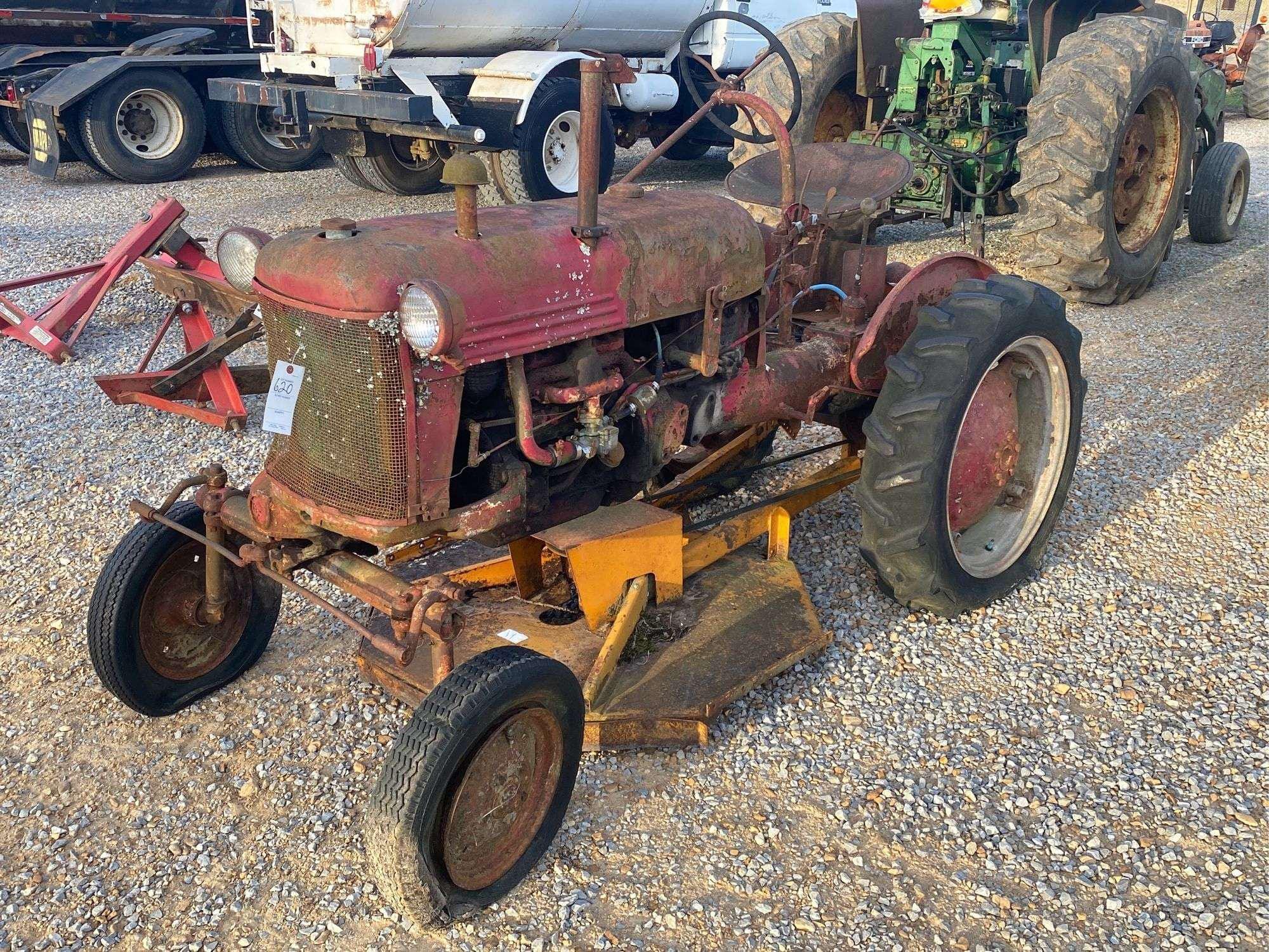 Main image Farmall Cub