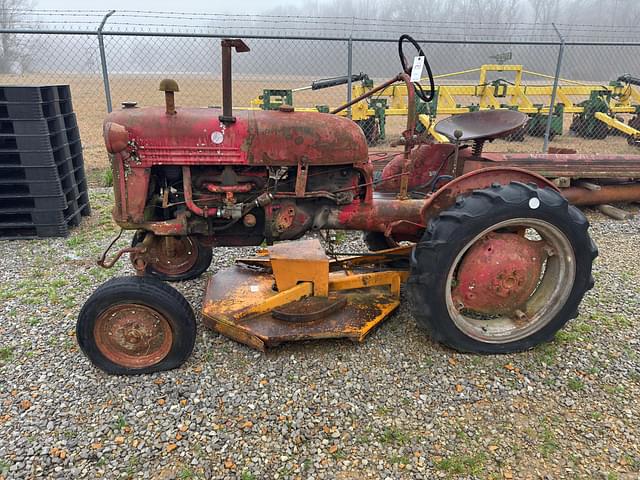 Image of Farmall Cub equipment image 1