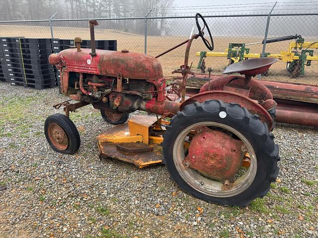 Image of Farmall Cub equipment image 2