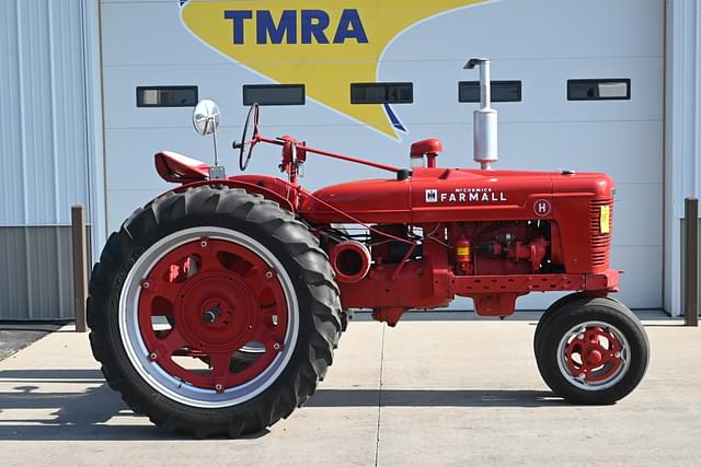 Image of Farmall H equipment image 1