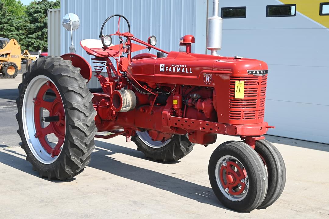 Image of Farmall H Primary image
