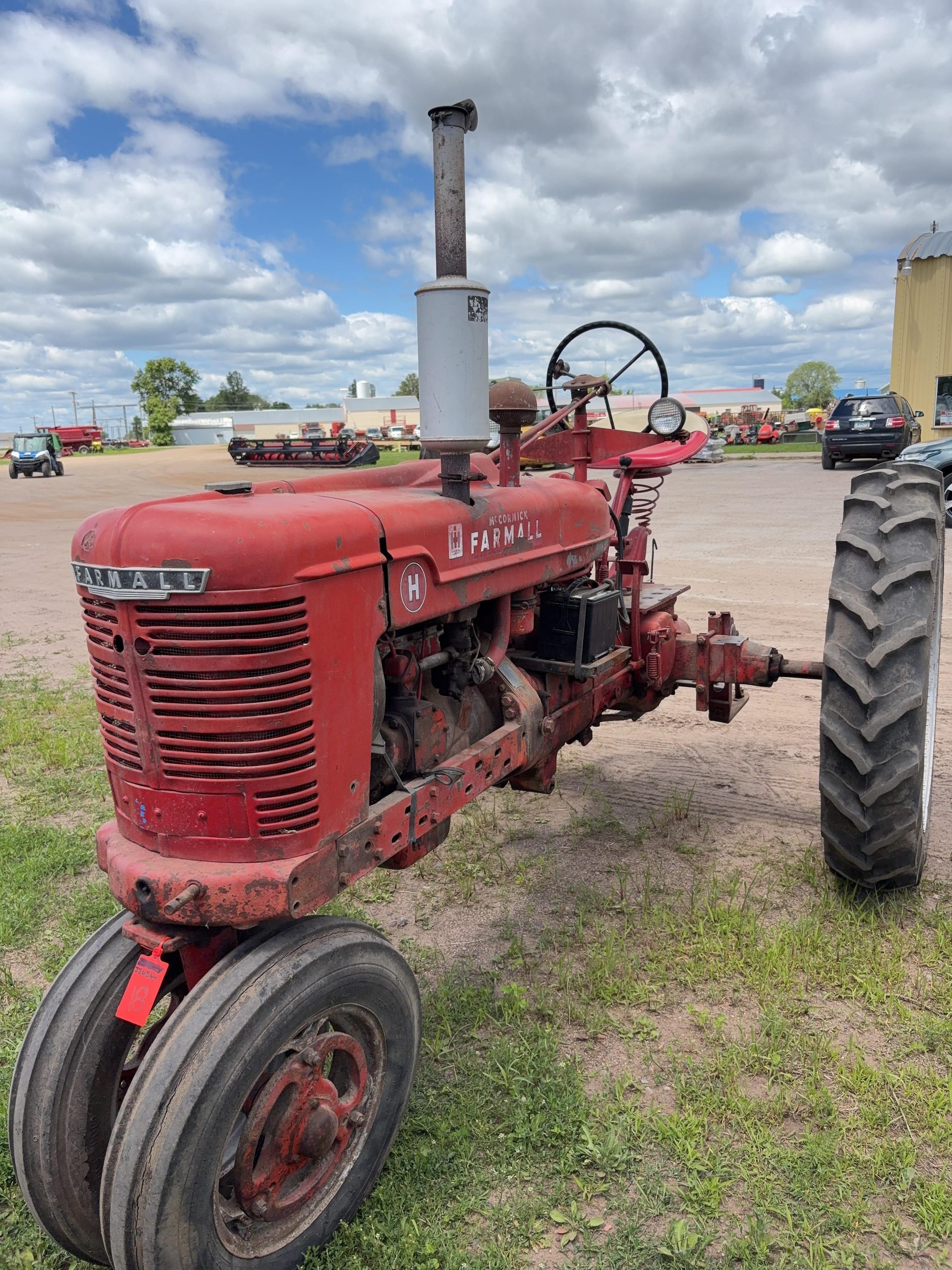 1950 Farmall H Equipment Image0
