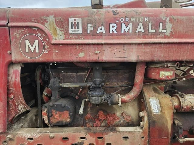 Image of Farmall M equipment image 3