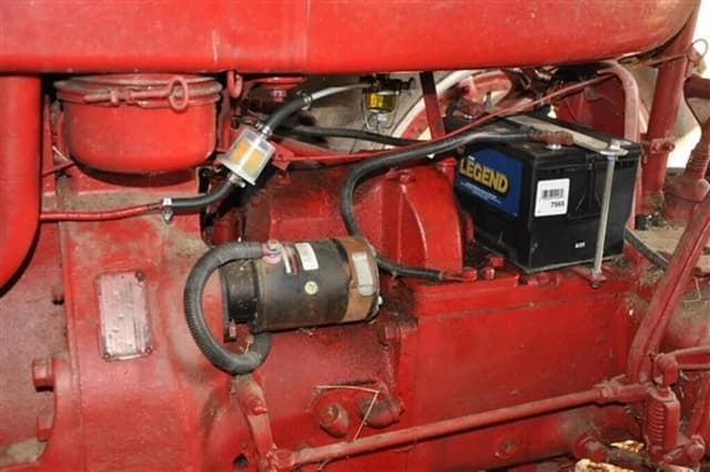 Image of Farmall M equipment image 3