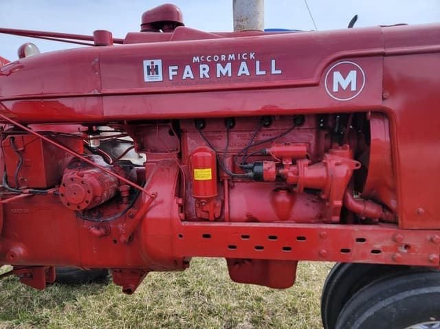 Image of Farmall M equipment image 3