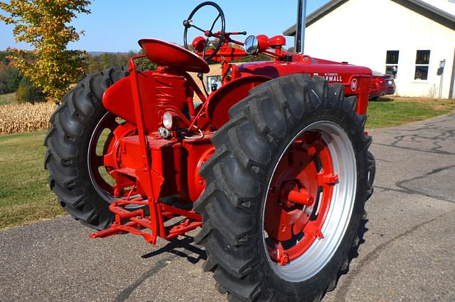 Image of Farmall M equipment image 4