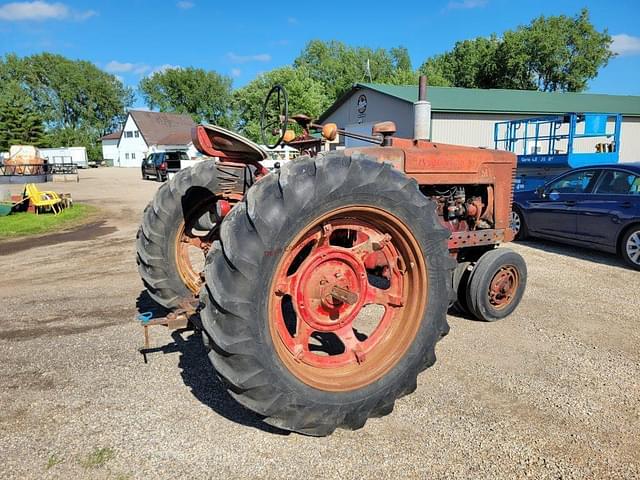 Image of Farmall M equipment image 4