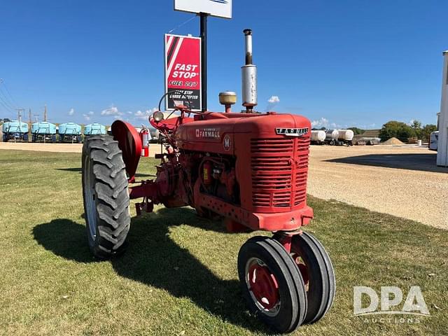 Image of Farmall M equipment image 3