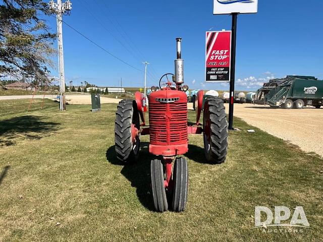 Image of Farmall M equipment image 2