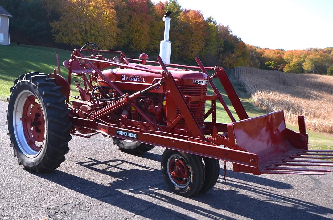 Image of Farmall M Primary image