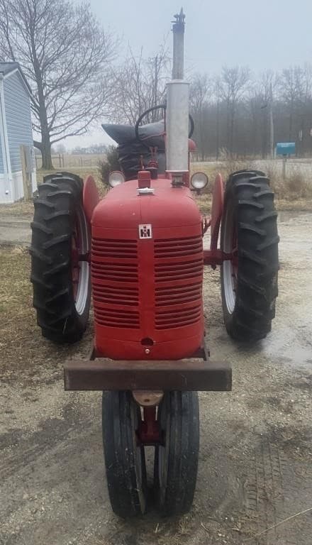 Image of Farmall Super C equipment image 1