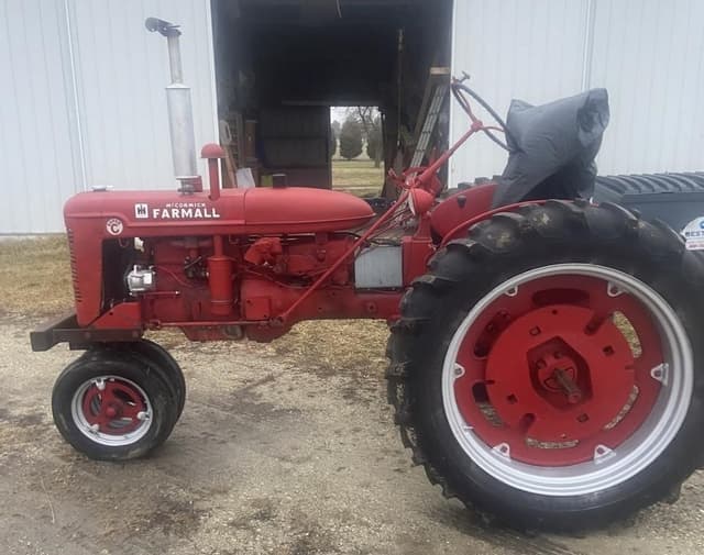 Image of Farmall Super C equipment image 2
