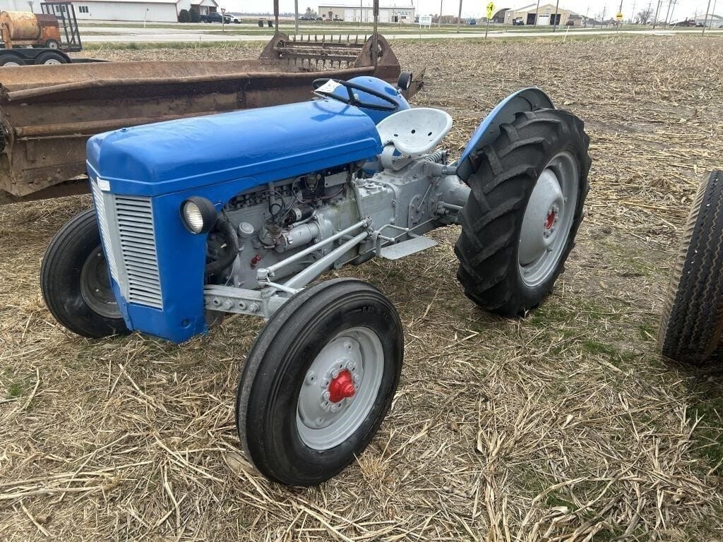 1950 Ferguson TEA-20 Equipment Image0