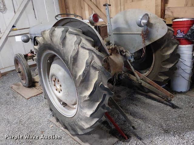 Image of Ferguson TO-20 equipment image 4