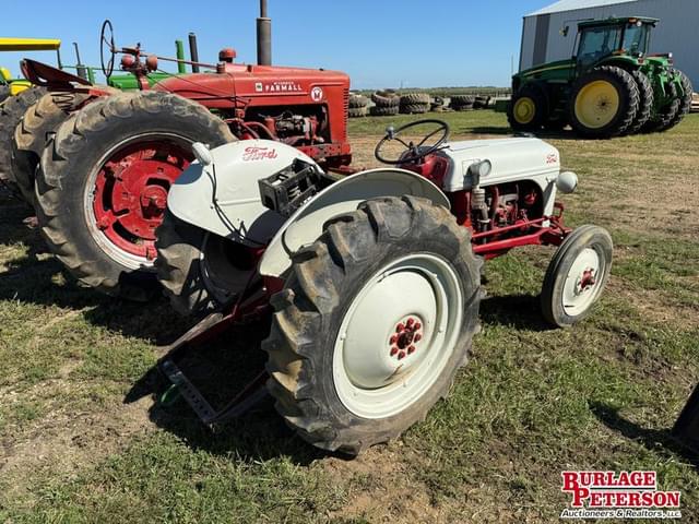 Image of Ford 8N equipment image 4