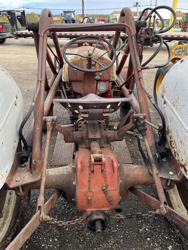 Image of Ford 8N equipment image 4