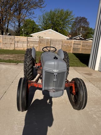 Image of Ford 8N equipment image 1