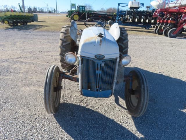 Image of Ford 8N equipment image 2
