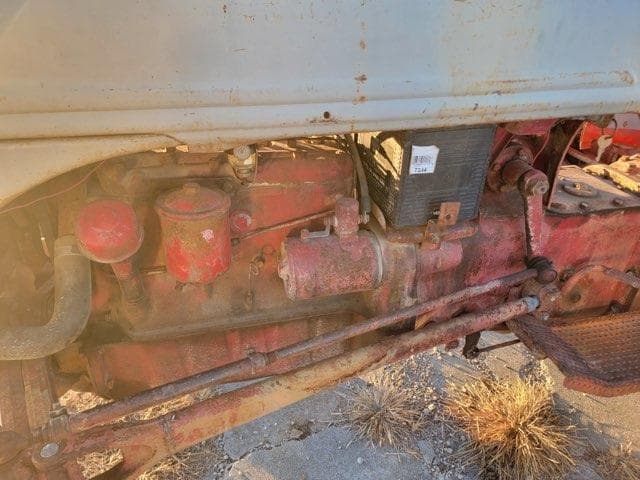 Image of Ford 8N equipment image 4