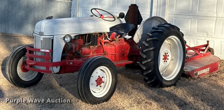 1950 Ford 8N Equipment Image0