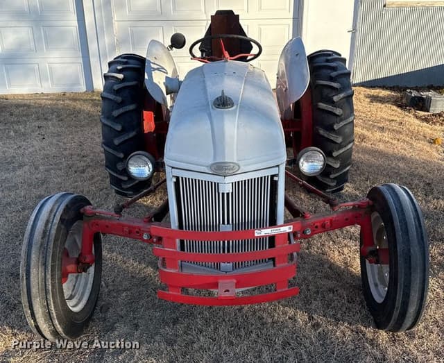 Image of Ford 8N equipment image 1