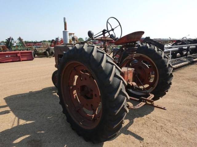 Image of Farmall H equipment image 3