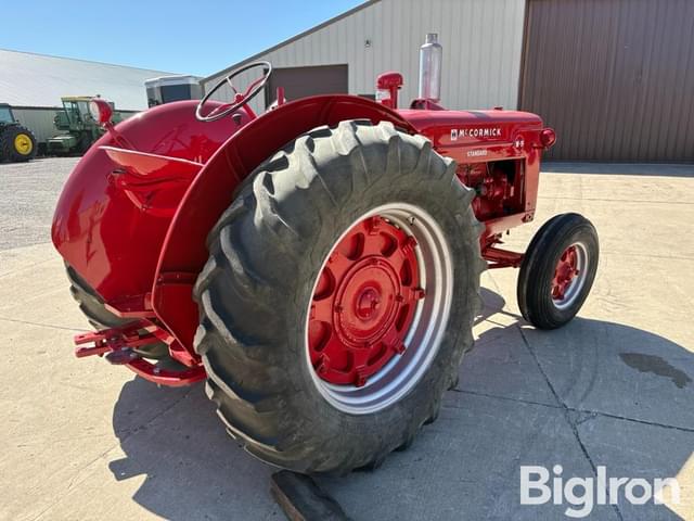 Image of McCormick-Deering W-6 equipment image 4