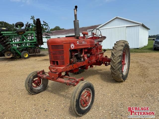 Image of Farmall Super M equipment image 1