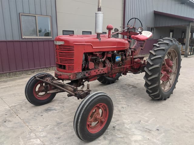 Image of International Harvester H equipment image 1