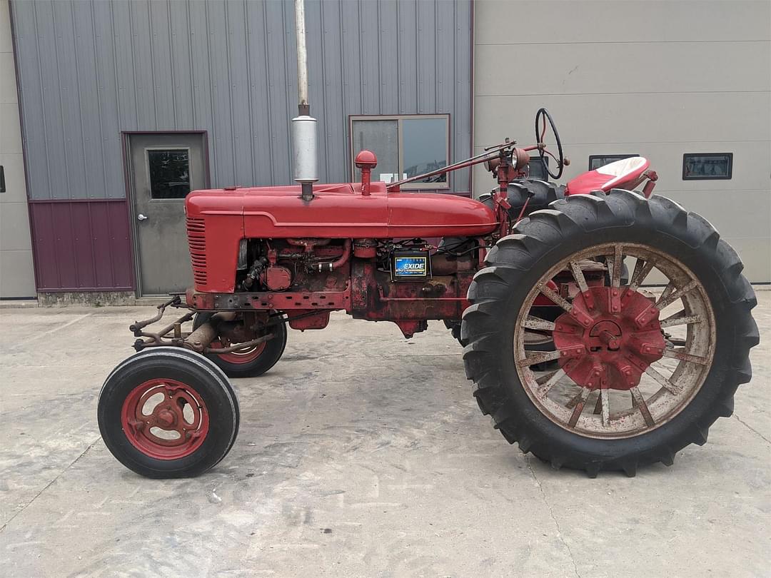 Image of Farmall H Primary image