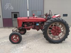 1950 Farmall H Image