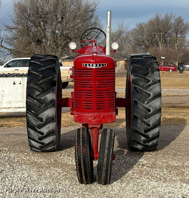 Image of International Harvester M equipment image 1